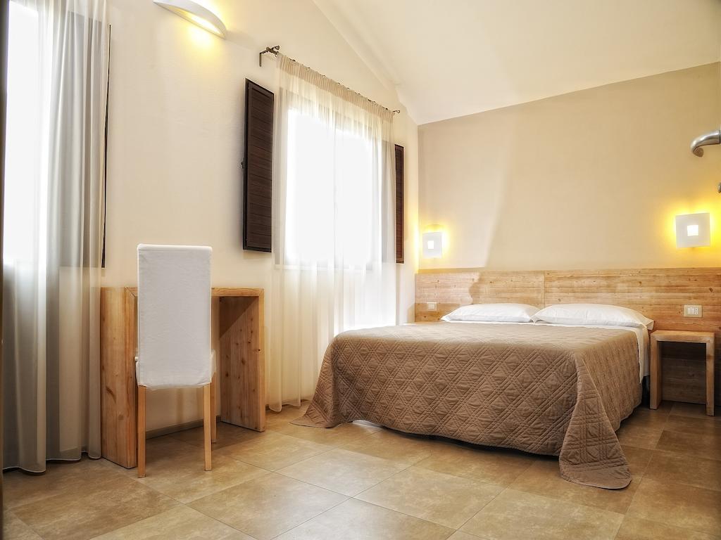 B&B Le Cale Santa Maria Navarrese Habitación foto